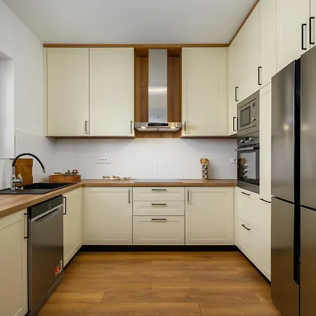 Luxury Sofia With Pool And Garage In Porec, Istria 빌라 Dračevac