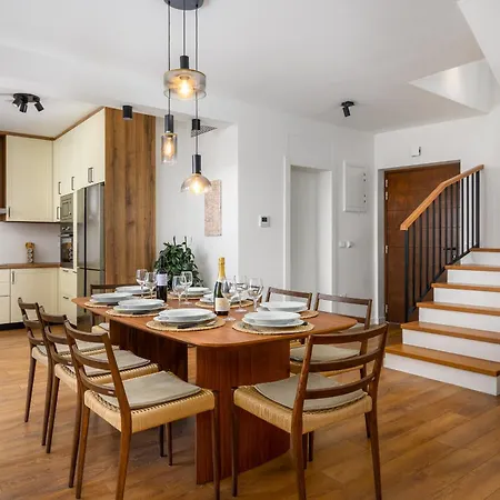 Luxury Sofia With Pool And Garage In Porec, Istria 빌라 Dračevac