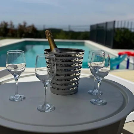 וילה Luxury Sofia With Pool And Garage In Porec, Istria