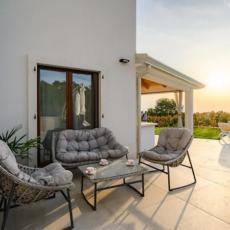 Luxury Sofia With Pool And Garage In Porec, Istria *
