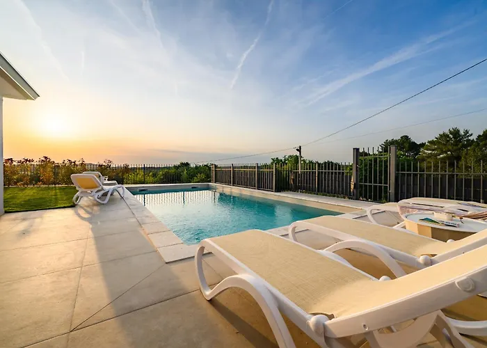 Luxury Sofia With Pool And Garage In Porec, Istria Villa Dračevac