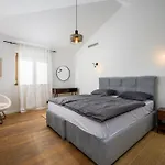 Villa Luxury Sofia With Pool And Garage In Porec, Istria