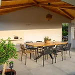 Luxury Sofia With Pool And Garage In Porec, Istria Dračevac