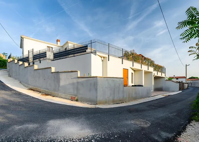 Luxury Sofia With Pool And Garage In Porec, Istria * Dračevac